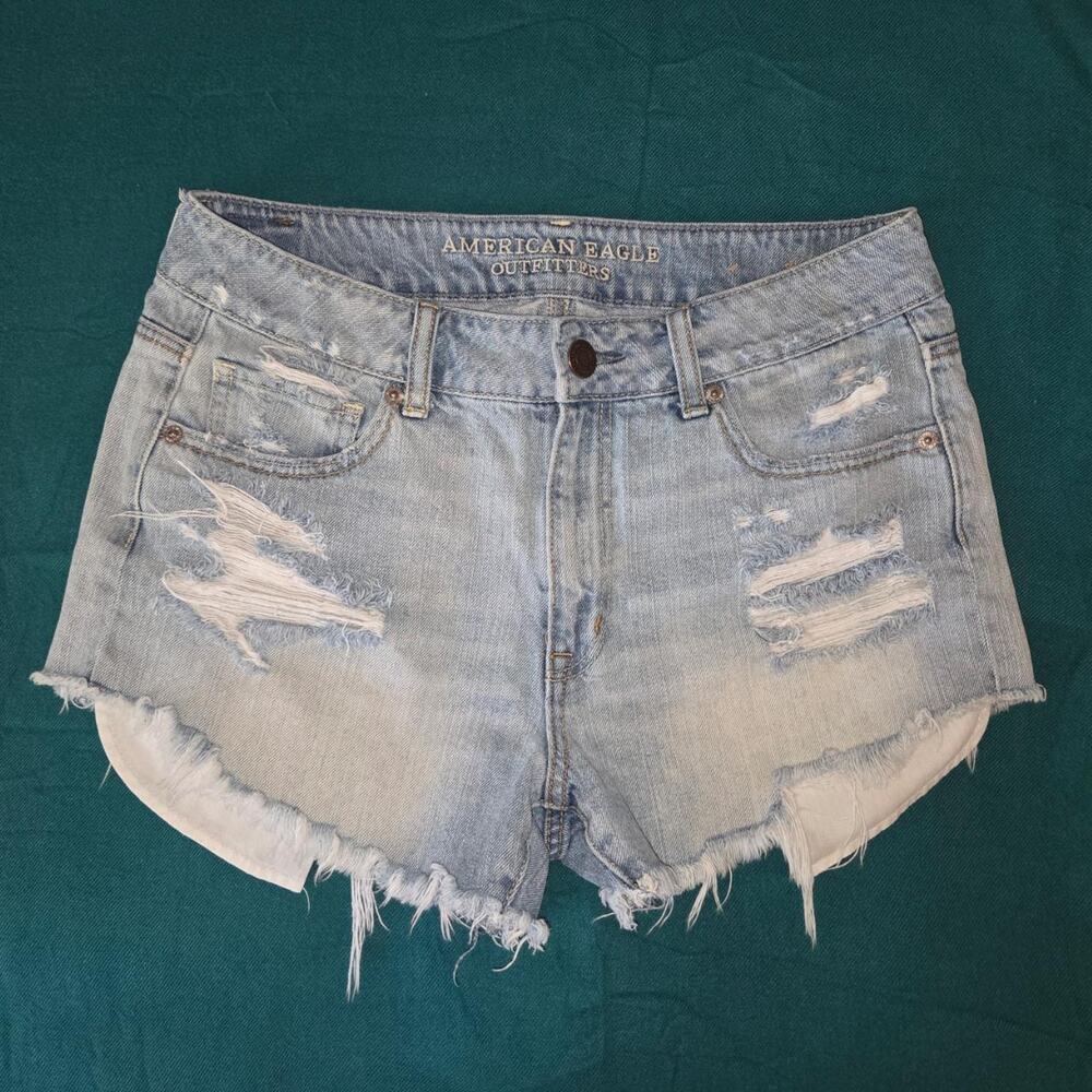 American Eagle Denim Shorts - Size 8 - Summer Vibes Festival Jean Shorts